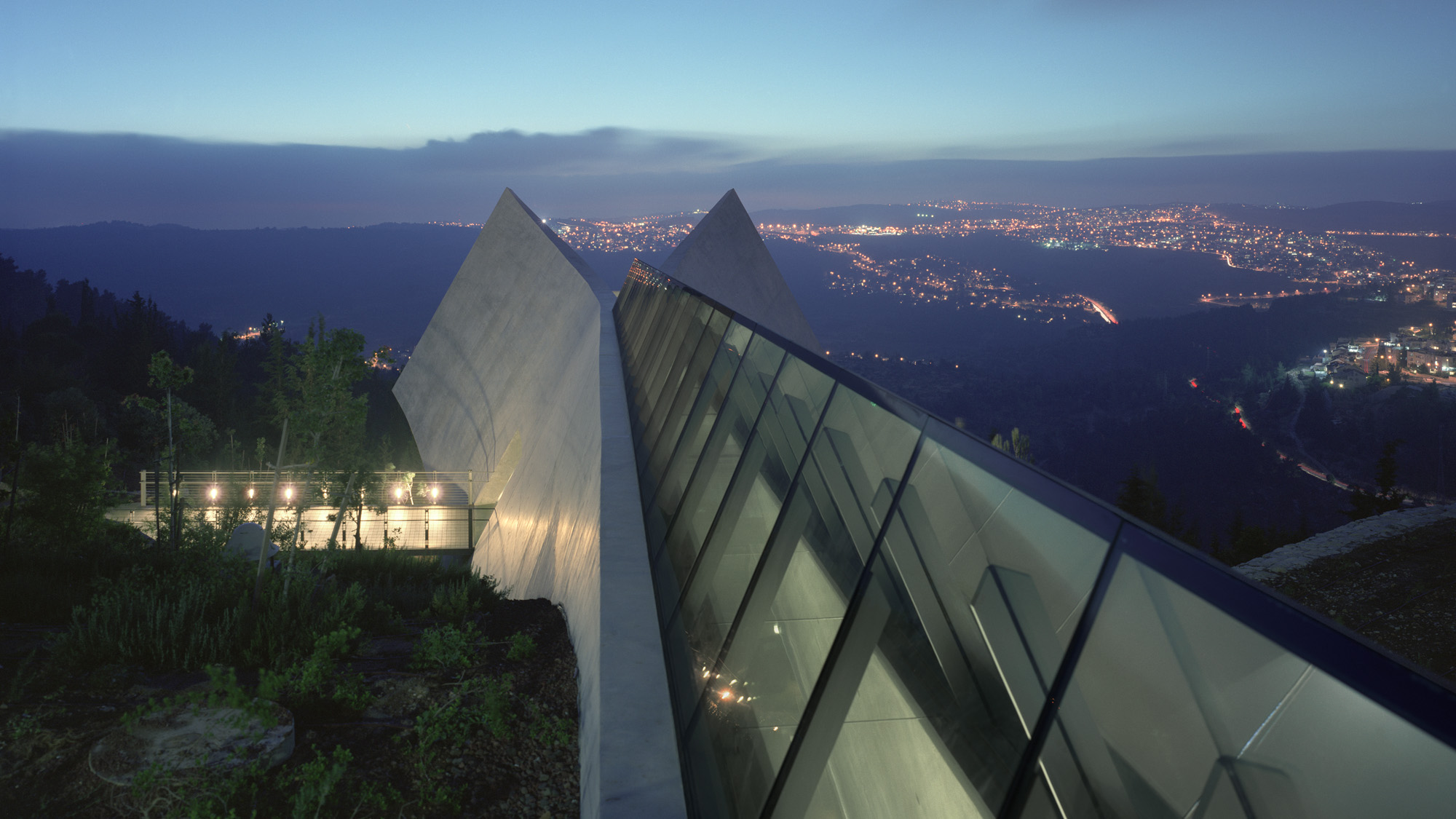 Yad Vashem Holocaust History Museum